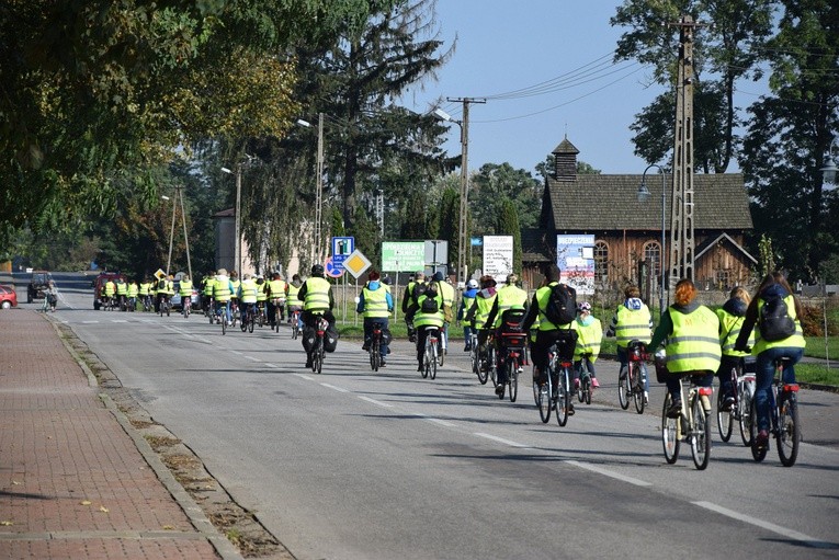 Rowerowa pielgrzymka do Domaniewic