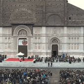 Franciszek w Bolonii: Prawdziwa pomoc to praca i godność