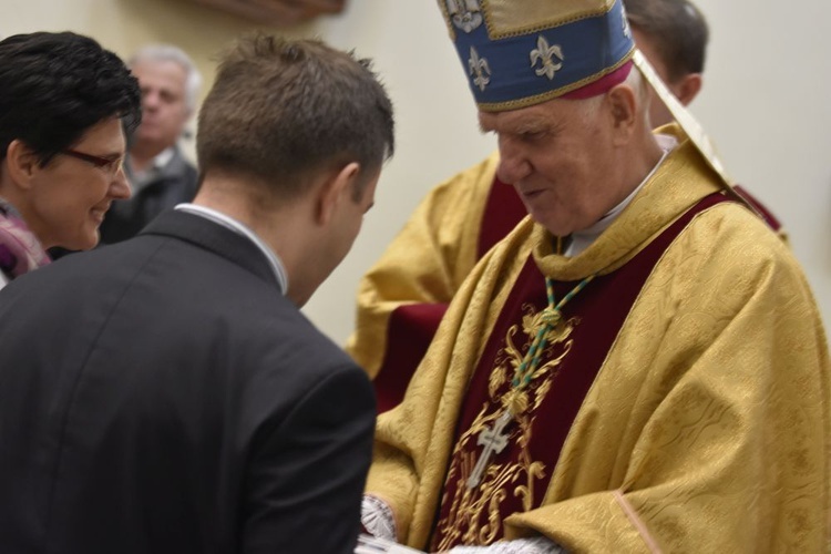 Koronacja fresku Matki Miłosierdzia w Dzierżoniowie