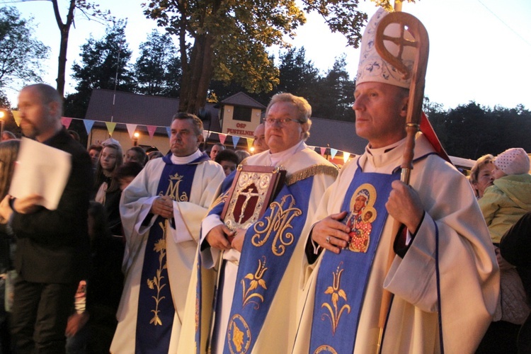 Pustelnik wita Królową