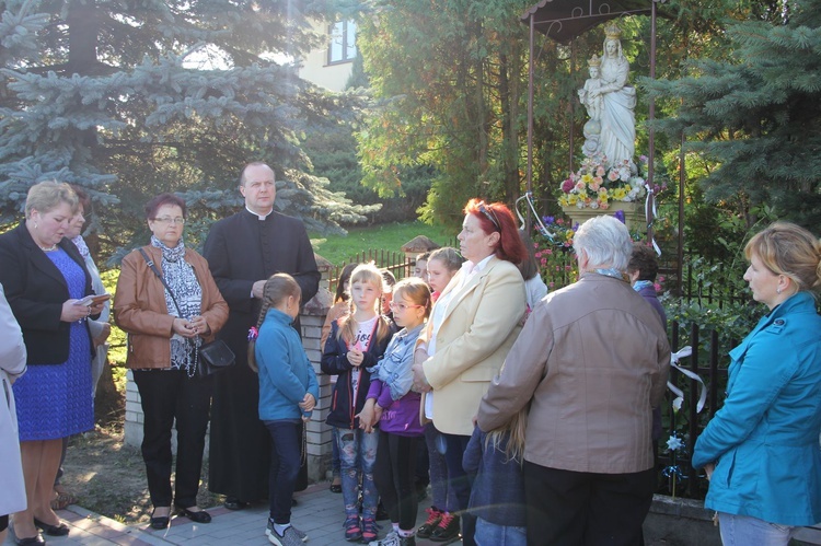 Różaniec z Matką Bożą Zwycięską w Gosprzydowej