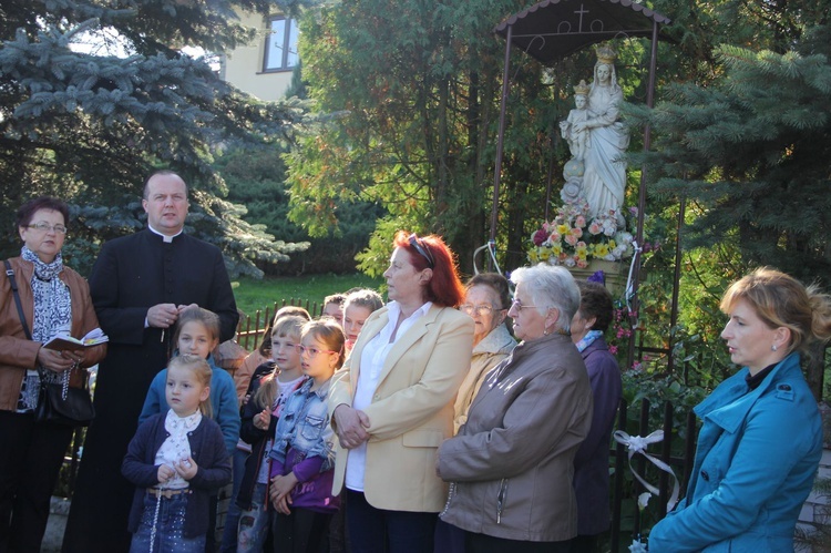 Różaniec z Matką Bożą Zwycięską w Gosprzydowej