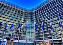 Komisja Europejska przedstawiła projekt paszportów szczepionkowych
