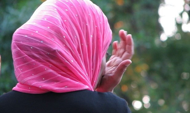 Porywane, gwałcone i zmuszane do aborcji