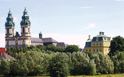 Na szlaku Świętej Drogi leży m.in. pocysterski zespół klasztorny w Krzeszowie. Teraz „Pogranicze” zajmie się także jego promocją.