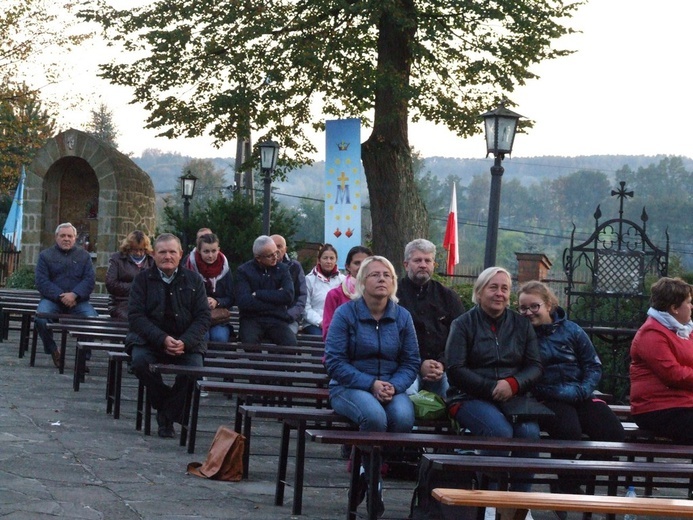 Z Gnojnika pieszo do Porąbki Uszewskiej