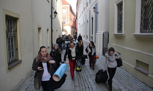Wyjść do ludzi