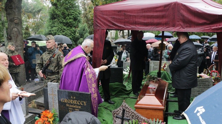Pogrzeb płk. Zbigniewa Lazarowicza ps. "Bratek"