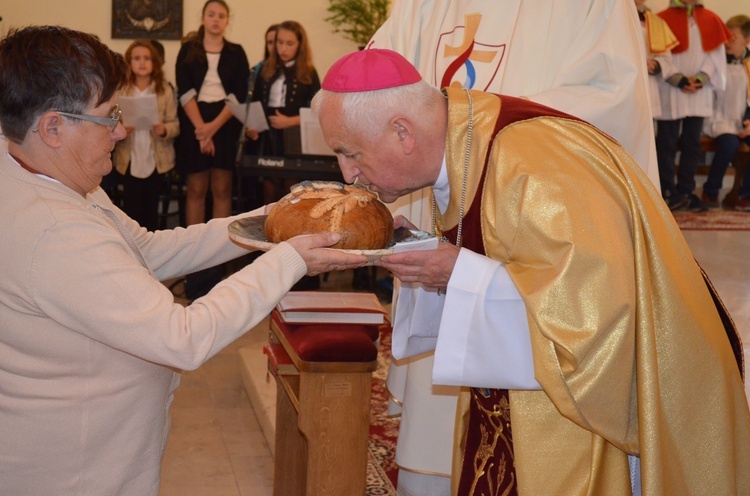 Poświęcenie kamienia węgielnego w Radwanowicach