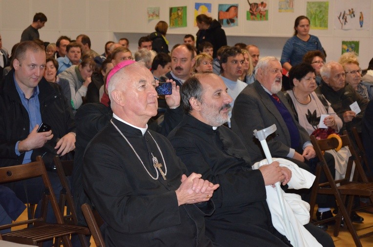 Poświęcenie kamienia węgielnego w Radwanowicach
