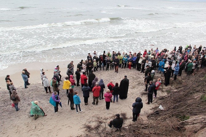 Różaniec do Granic na plaży w Ustce