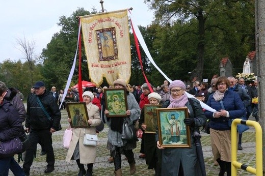 Różaniec do granic w Świerżach