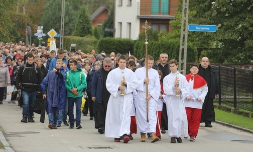 Procesja na ulicy Zebrzydowic
