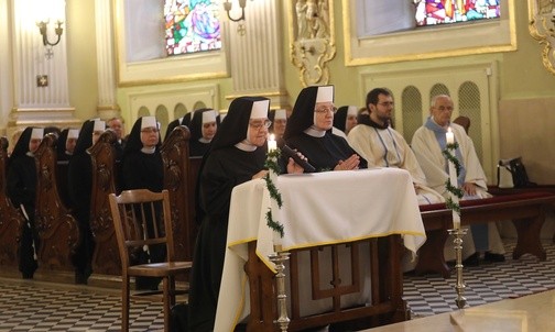 W uroczystości uczestniczyły liczne siostry elżbietanki cieszyńskie