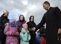 Ks. Zygmunt Mizia zaprosił do Różańca na Beskidku