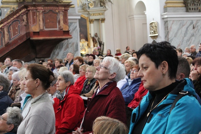 Pielgrzymka, różaniec i córka świętej