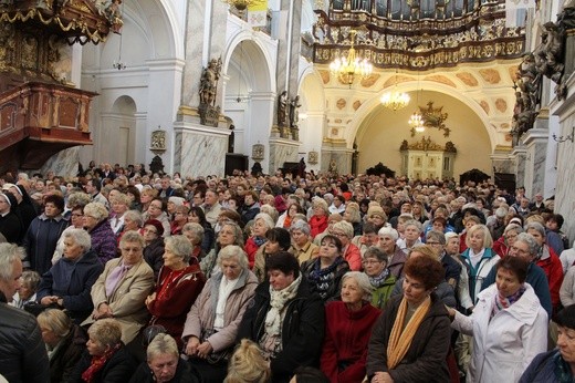 Pielgrzymka, różaniec i córka świętej