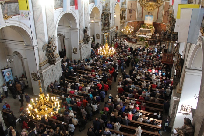 Pielgrzymka, różaniec i córka świętej