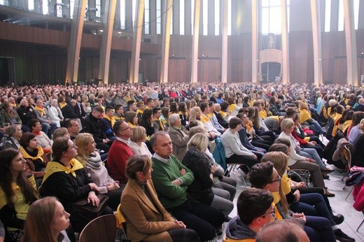 Koncert "Idźmy naprzód z nadzieją" na XVII Dzień Papieski