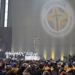 Koncert "Idźmy naprzód z nadzieją" na XVII Dzień Papieski