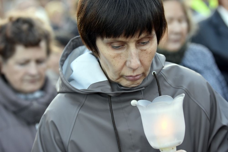 Ostatnia procesja fatimska z parafii pw. św. Andrzeja Boboli