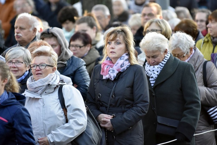 Ostatnia procesja fatimska z parafii pw. św. Andrzeja Boboli