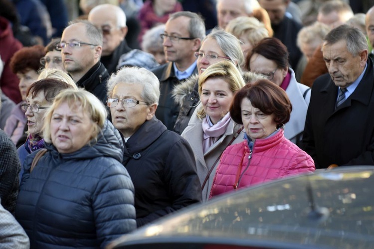 Ostatnia procesja fatimska z parafii pw. św. Andrzeja Boboli