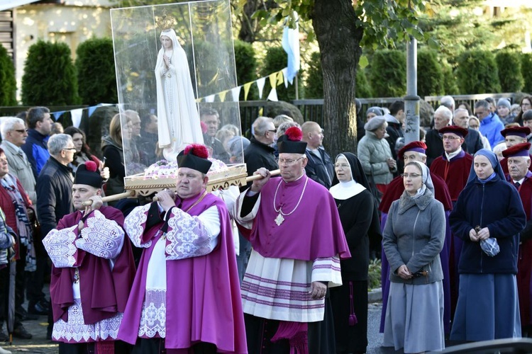 Ostatnia procesja fatimska z parafii pw. św. Andrzeja Boboli