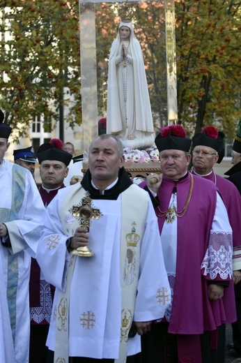 Ostatnia procesja fatimska z parafii pw. św. Andrzeja Boboli