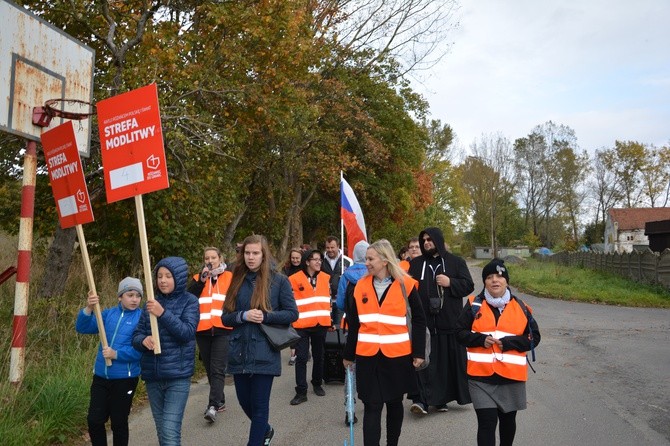 Z różańcem na granice!