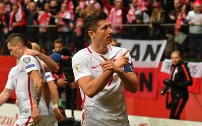 Robert Lewandowski obronił pracę licencjacką o ...własnej karierze