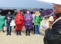 Uczestnicy modlitwy byli przygotowani na każdą pogodę. 