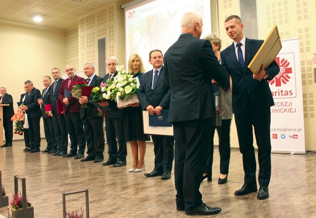 Podziękowanie  dla tych, którzy wspierają działania gliwickiej Caritas, odbyło się w Centrum Edukacyjnym  im. Jana Pawła II.