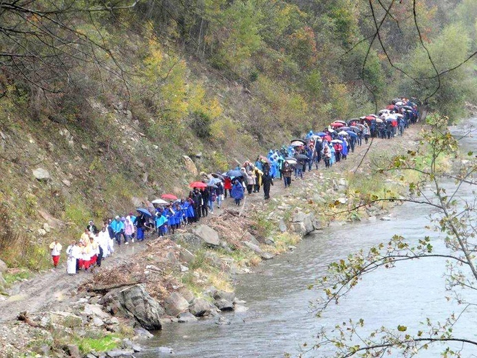 Muszyna-Folwark - Różaniec do Granic