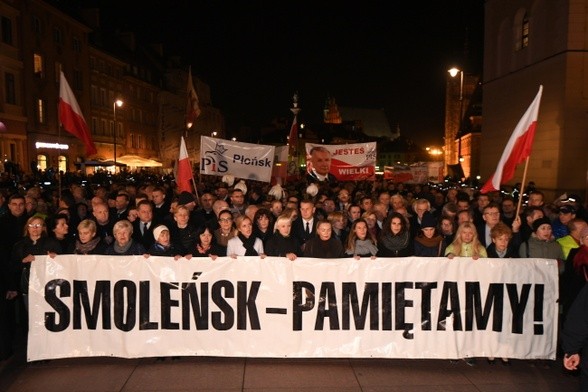 Spokojnie podczas miesięcznicy smoleńskiej