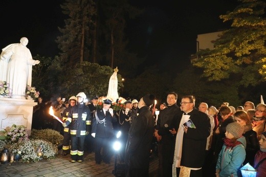 Różańcowa procesja fatimska w Czechowicach-Dziedzicach