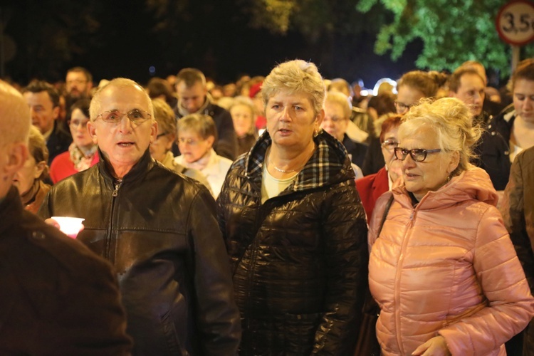 Różańcowa procesja fatimska w Czechowicach-Dziedzicach