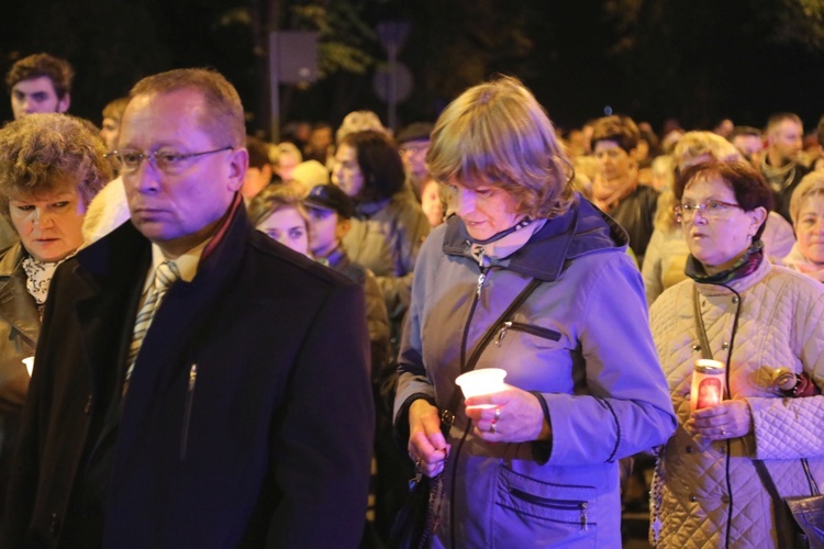 Różańcowa procesja fatimska w Czechowicach-Dziedzicach