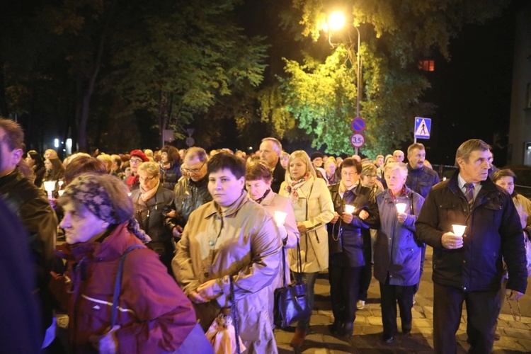 Różańcowa procesja fatimska w Czechowicach-Dziedzicach