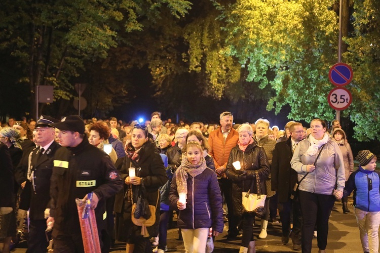 Różańcowa procesja fatimska w Czechowicach-Dziedzicach