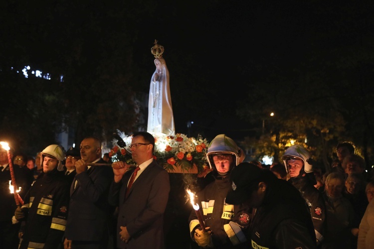 Różańcowa procesja fatimska w Czechowicach-Dziedzicach