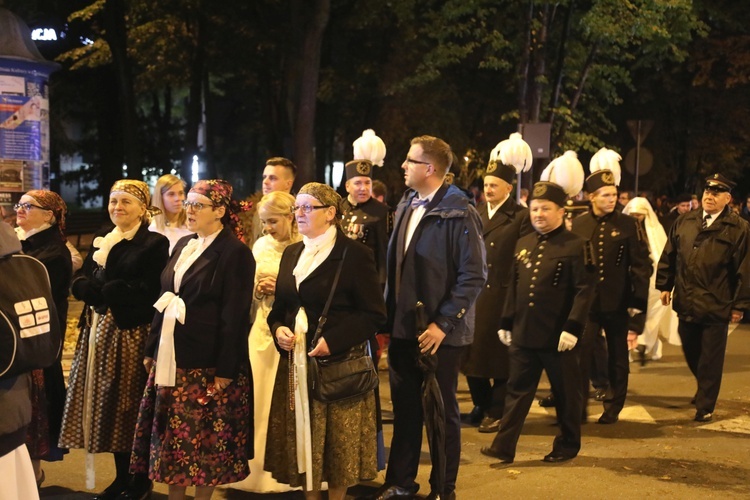 Różańcowa procesja fatimska w Czechowicach-Dziedzicach