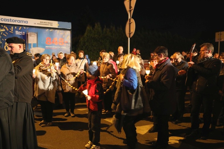 Różańcowa procesja fatimska w Czechowicach-Dziedzicach