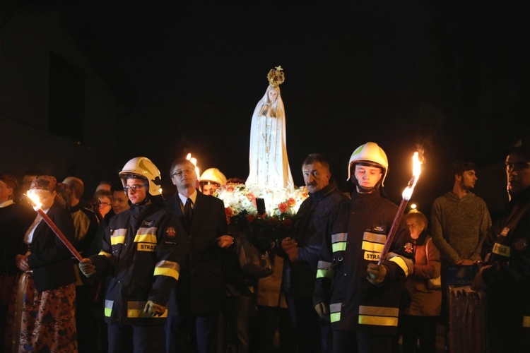 Różańcowa procesja fatimska w Czechowicach-Dziedzicach