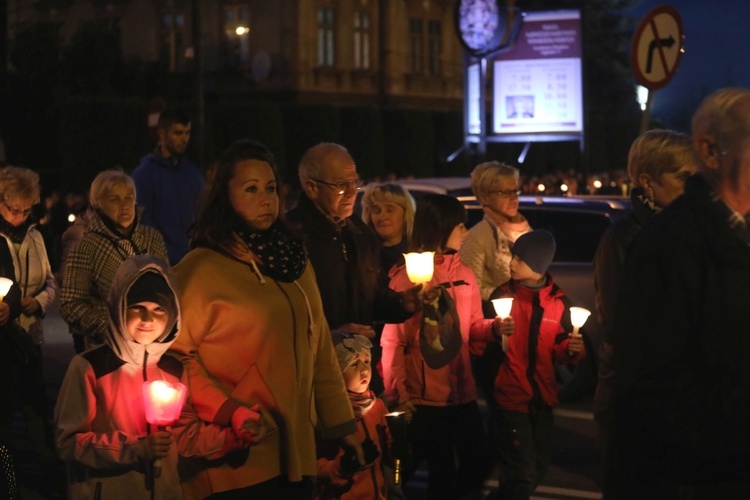 Różańcowa procesja fatimska w Czechowicach-Dziedzicach