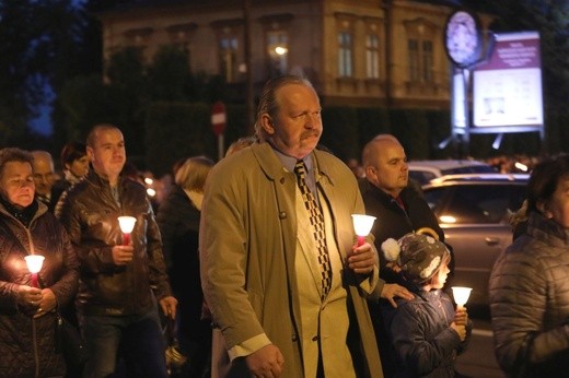 Różańcowa procesja fatimska w Czechowicach-Dziedzicach