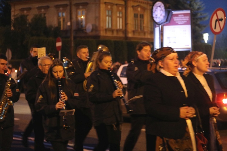 Różańcowa procesja fatimska w Czechowicach-Dziedzicach