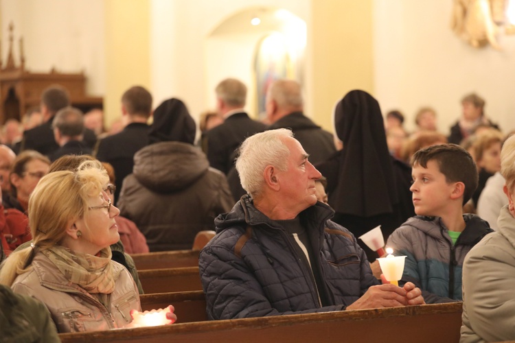 Różańcowa procesja fatimska w Czechowicach-Dziedzicach