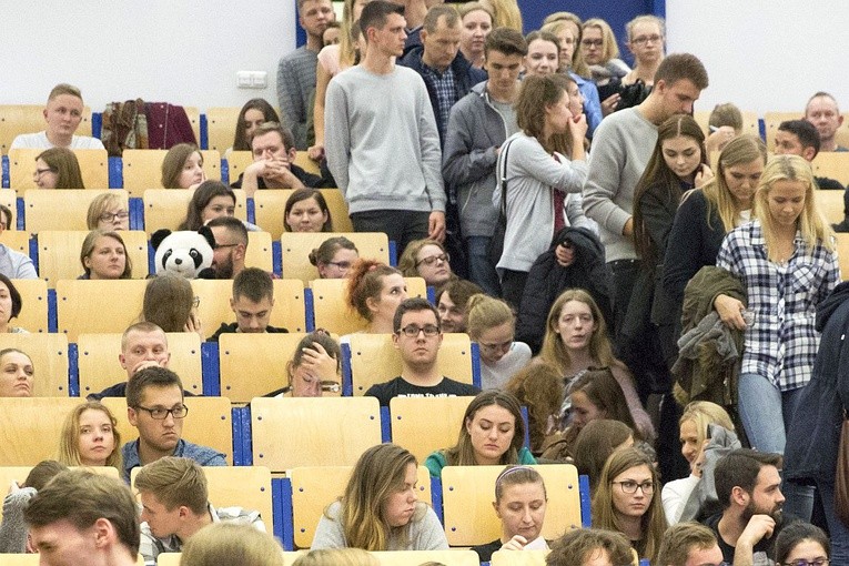 O. Szustak na SGGW. Sześć i pół rady na szczęśliwe małżeństwo