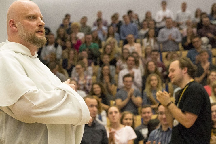 O. Szustak na SGGW. Sześć i pół rady na szczęśliwe małżeństwo